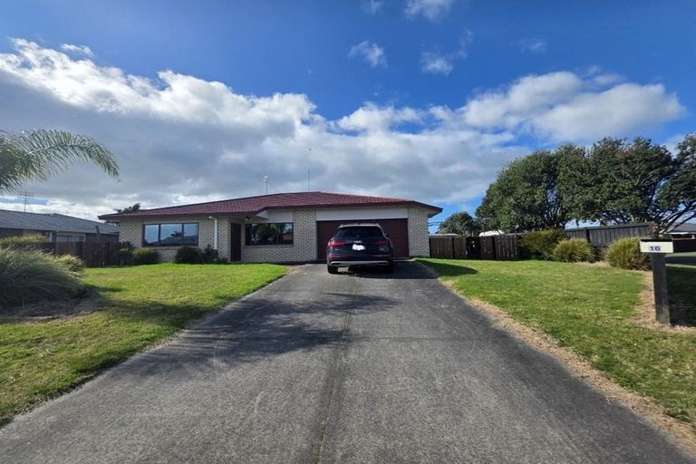 Photo of property in 16 Romana Crescent, Papamoa Beach, Papamoa, 3118