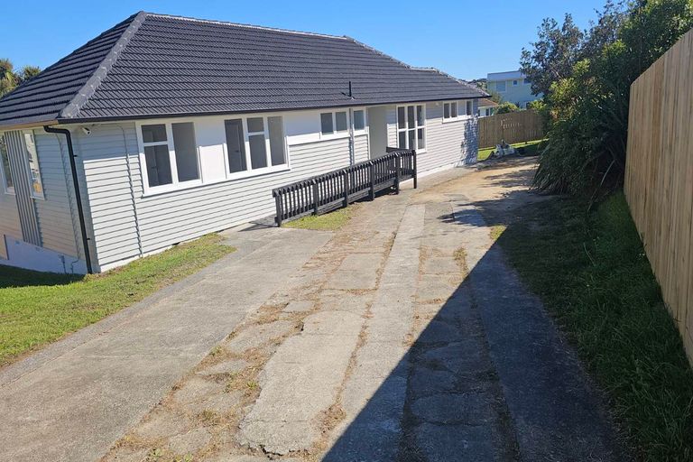 Photo of property in 95 Warspite Avenue, Cannons Creek, Porirua, 5024