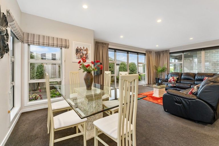 Photo of property in 96 The Drive, Paraparaumu Beach, Paraparaumu, 5032