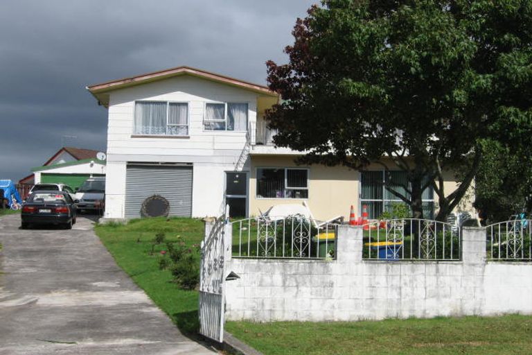 Photo of property in 40 Rosewarne Crescent, Glendene, Auckland, 0602