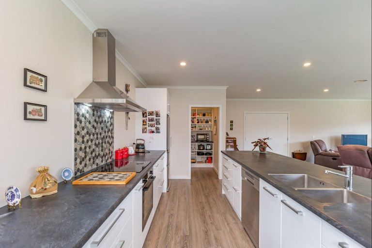 Photo of property in 21 Weld Street, Levin, 5510