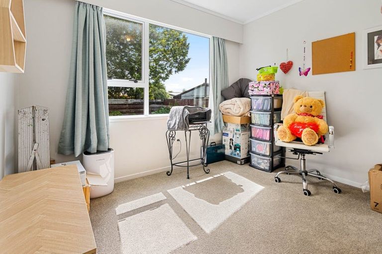 Photo of property in 28 Waianiwa Place, Tokoroa, 3420