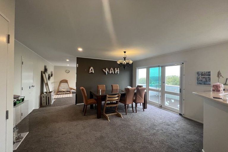Photo of property in 3 Altair Place, Windsor Park, Auckland, 0632