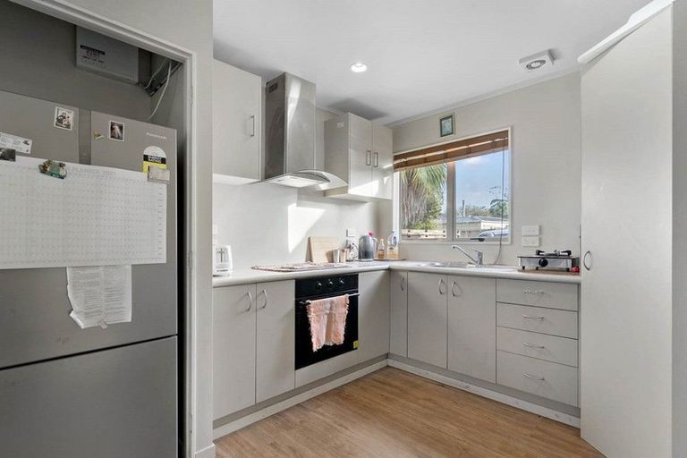 Photo of property in 6a Stella Place, Manurewa, Auckland, 2102