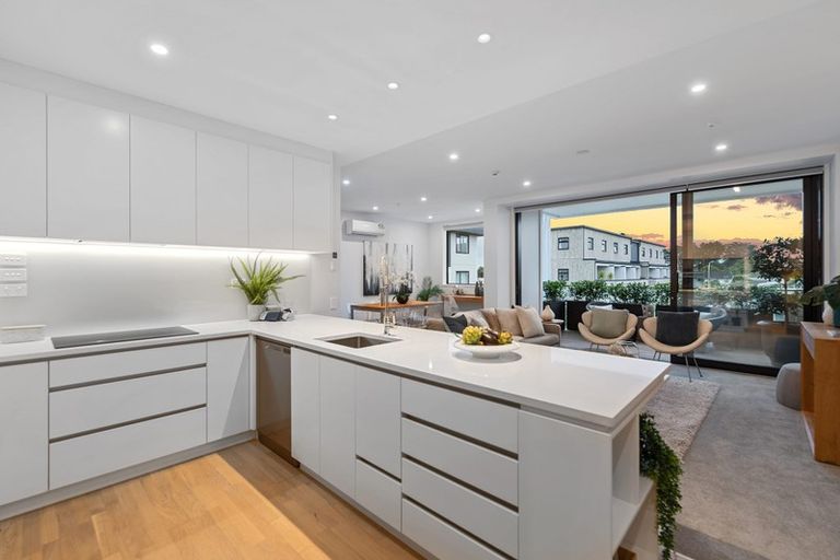 Photo of property in 207/8a Lake Pupuke Drive, Takapuna, Auckland, 0622