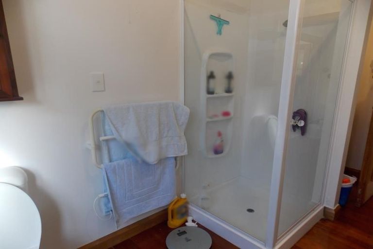 Photo of property in 132 Messines Road, Karori, Wellington, 6012