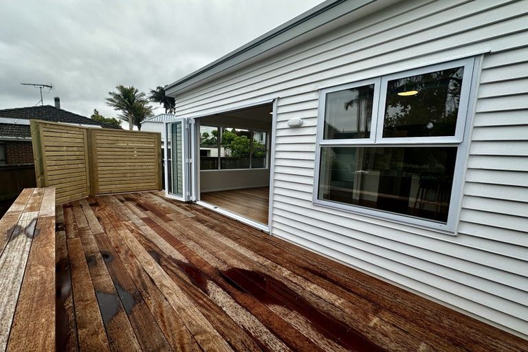 Photo of property in 2/8 Campbell Road, Takapuna, Auckland, 0622