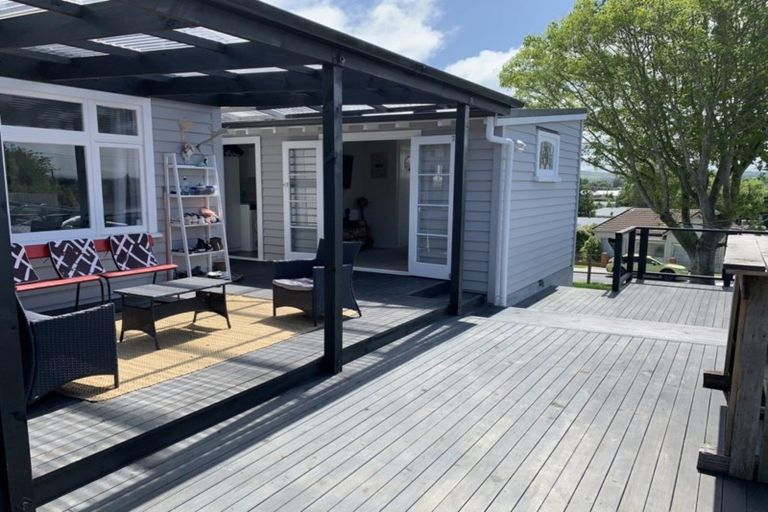 Photo of property in 2 Armstrong Street, Balclutha, 9230