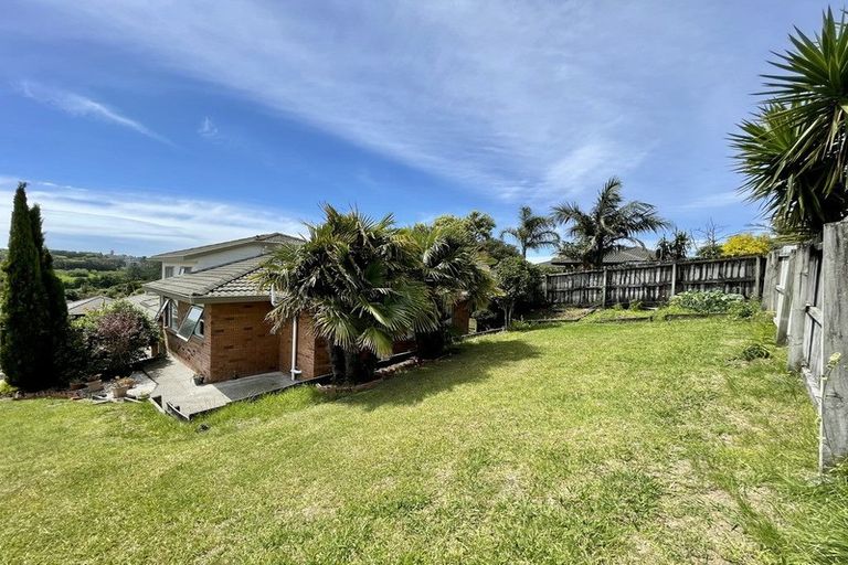 Photo of property in 25 Chadlington Avenue, Henderson, Auckland, 0612