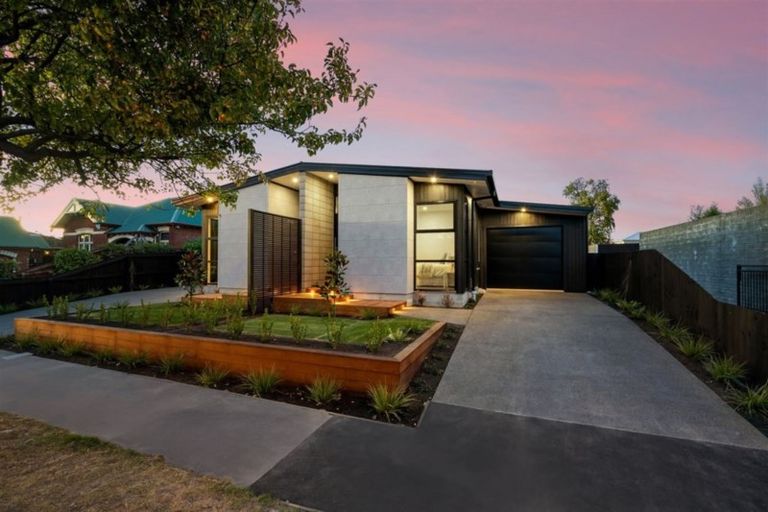 Photo of property in 63 Tennyson Street, Sydenham, Christchurch, 8023