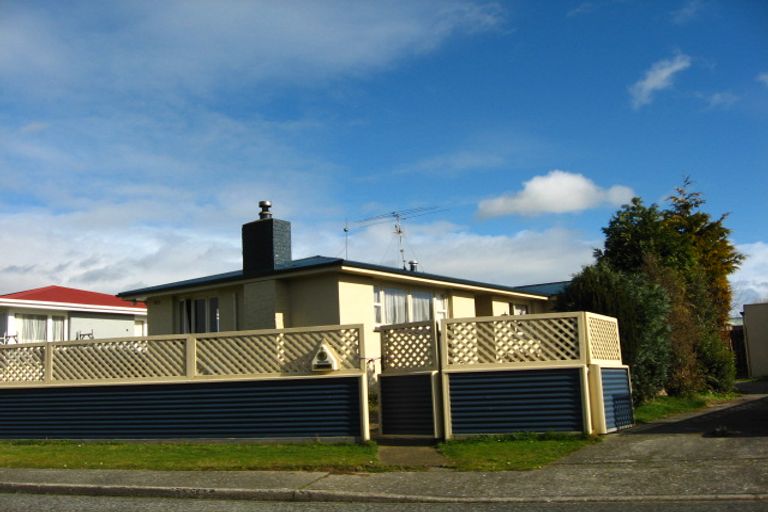 Photo of property in 2 Roseburn Place, Hargest, Invercargill, 9810