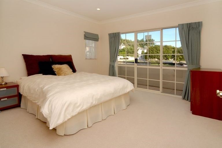 Photo of property in 26 Anaheim Boulevard, Shamrock Park, Auckland, 2016