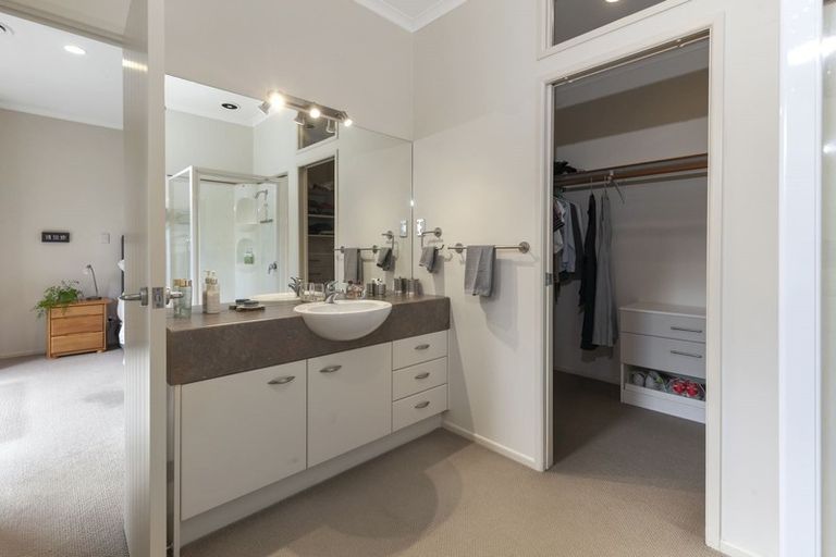 Photo of property in 31 Wicklam Lane, Greenhithe, Auckland, 0632