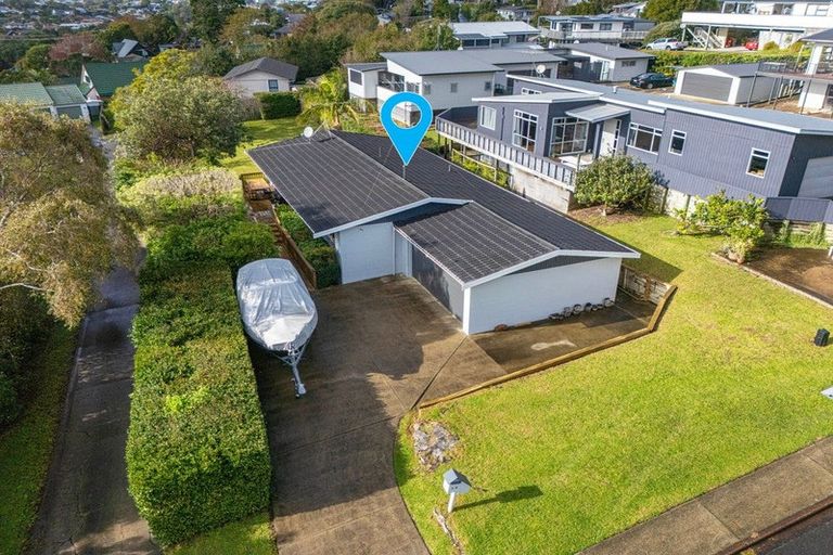 Photo of property in 39 Gledstane Road, Stanmore Bay, Whangaparaoa, 0932
