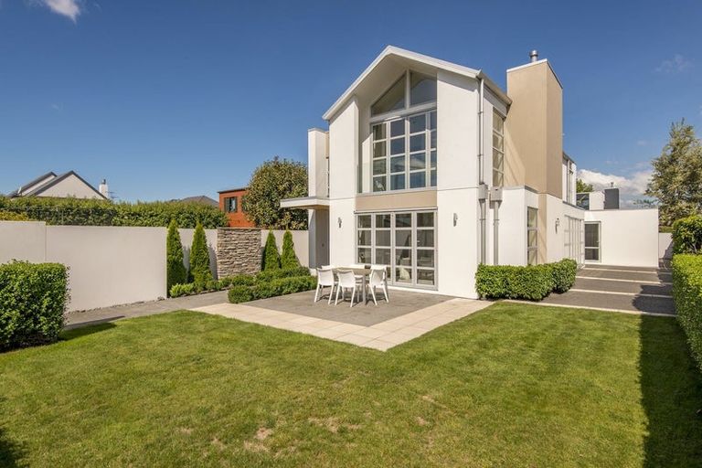 Photo of property in 72 Wai-iti Terrace, Bryndwr, Christchurch, 8052
