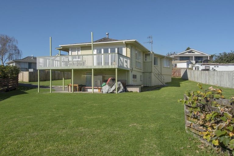 Photo of property in 14 Rangataua Street, Welcome Bay, Tauranga, 3112