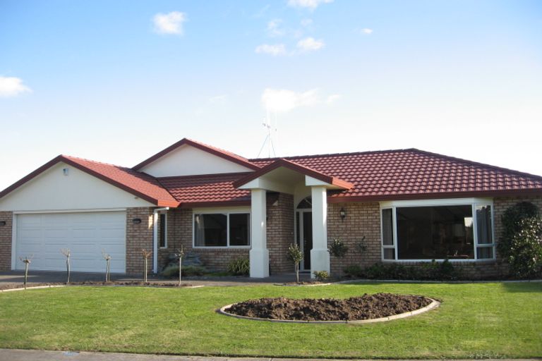 Photo of property in 5 Greenough Place, Rototuna, Hamilton, 3210