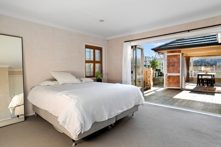 Photo of property in 2 Harbourside Way, Welcome Bay, Tauranga, 3112