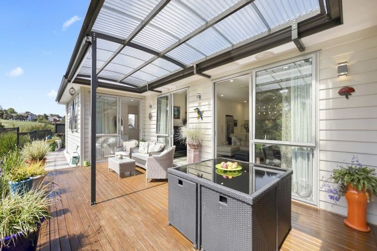 Photo of property in 8 Pheasant Close, Stanmore Bay, Whangaparaoa, 0932