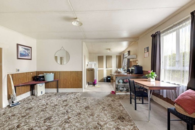 Photo of property in 17 Standish Street, Inglewood, 4330