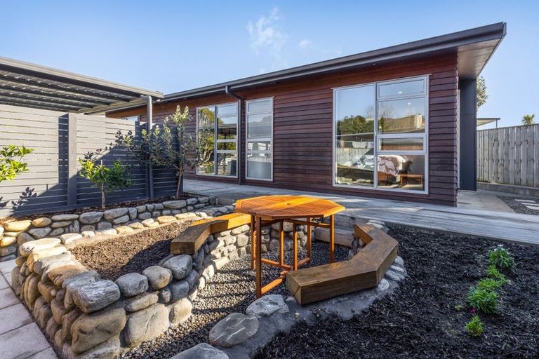 Photo of property in 39 Ruapehu Street, Paraparaumu, 5032