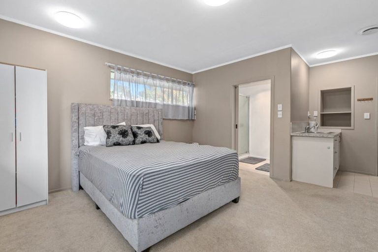 Photo of property in 21 Victory Street, Welcome Bay, Tauranga, 3112