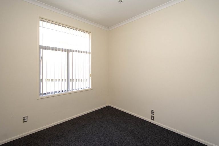 Photo of property in 14 Titirangi Crescent, Parklands, Christchurch, 8083