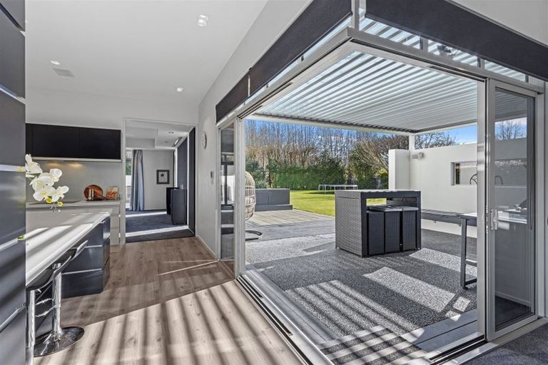 Photo of property in 97e Englefield Road, Northwood, Christchurch, 8051