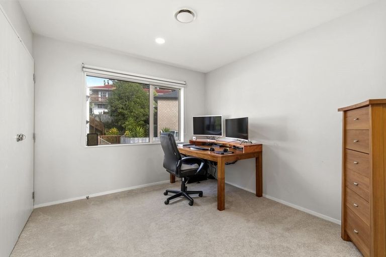 Photo of property in 30c Schnapper Rock Road, Schnapper Rock, Auckland, 0632