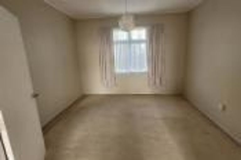 Photo of property in 136 Russell Street, Westport, 7825