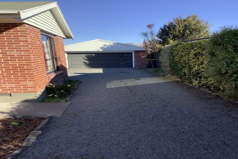 Photo of property in 287 Memorial Avenue, Burnside, Christchurch, 8053