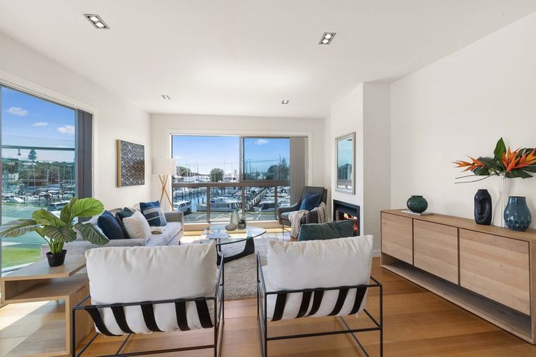 Photo of property in 11 Inga Road, Milford, Auckland, 0620