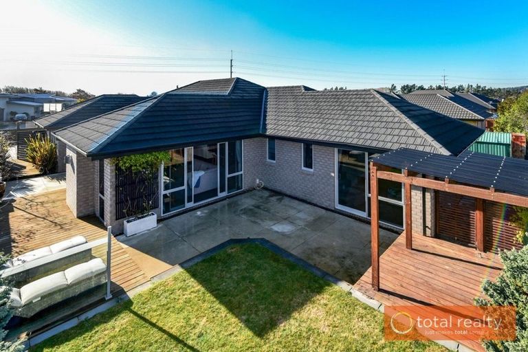 Photo of property in 11 Dunsford Close, Halswell, Christchurch, 8025