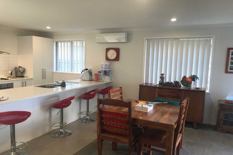 Photo of property in 17 Perla Road, Pukekohe, 2120
