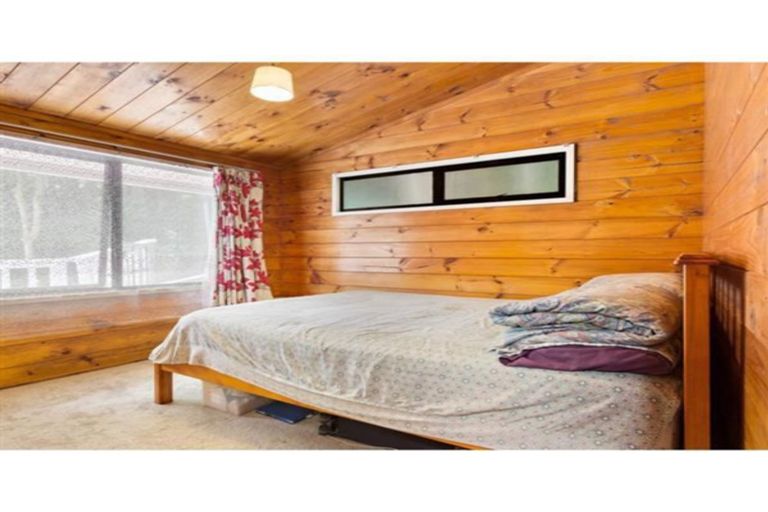 Photo of property in 41 Ridgewood Crescent, Birkenhead, Auckland, 0626