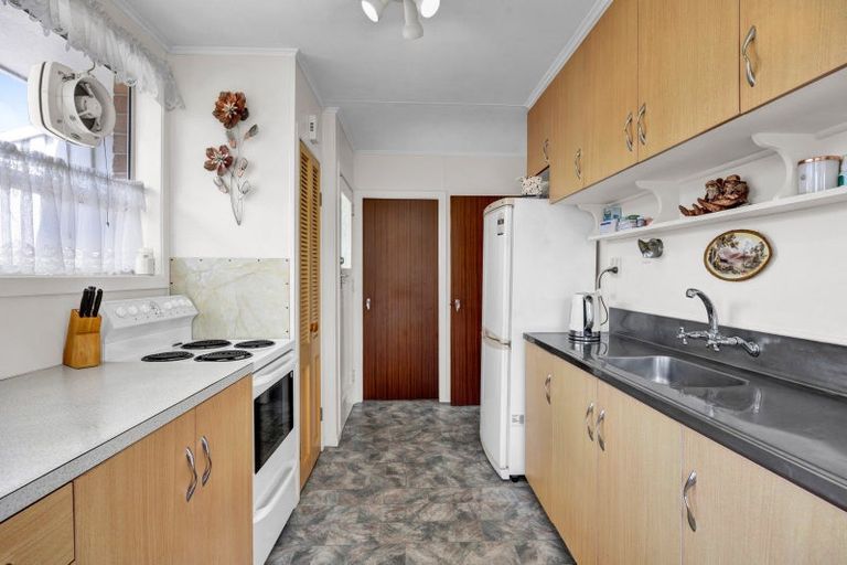 Photo of property in 37 Clifton Drive, Waitara, 4320