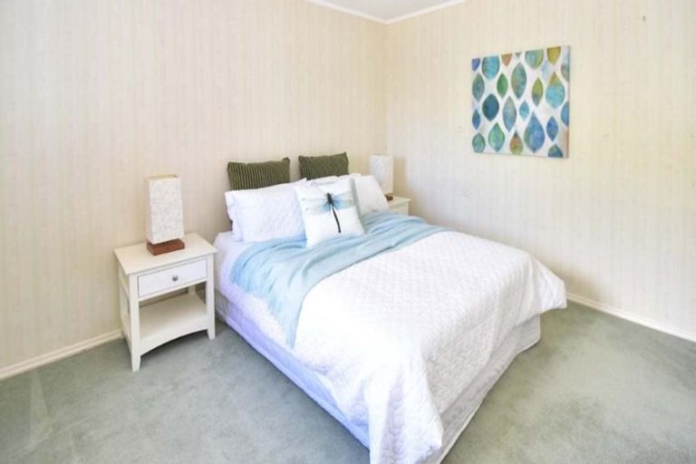 Photo of property in 11a Pine Road, Orewa, 0931