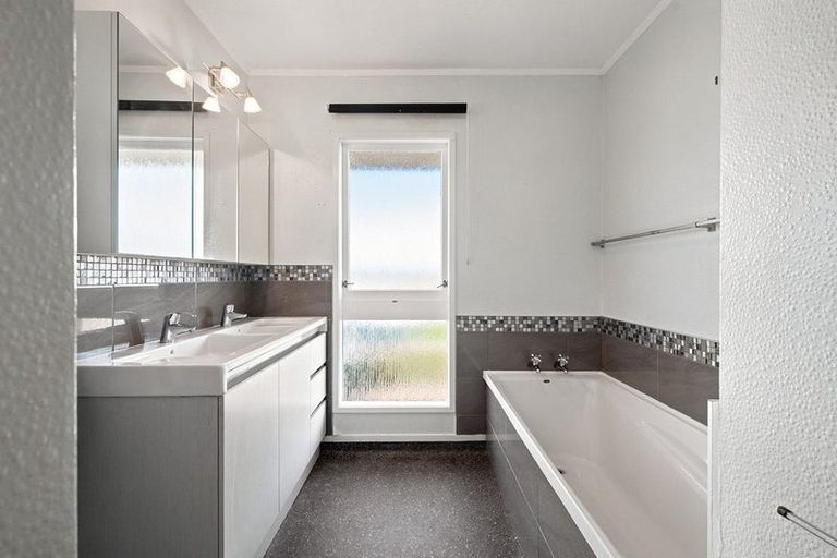 Photo of property in 25 Keilor Road, Otumoetai, Tauranga, 3110