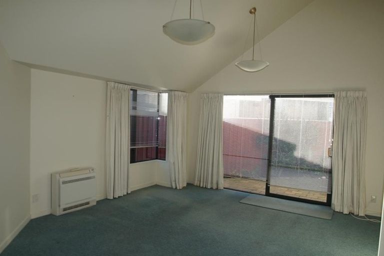 Photo of property in 13a Wiggins Street, Sumner, Christchurch, 8081