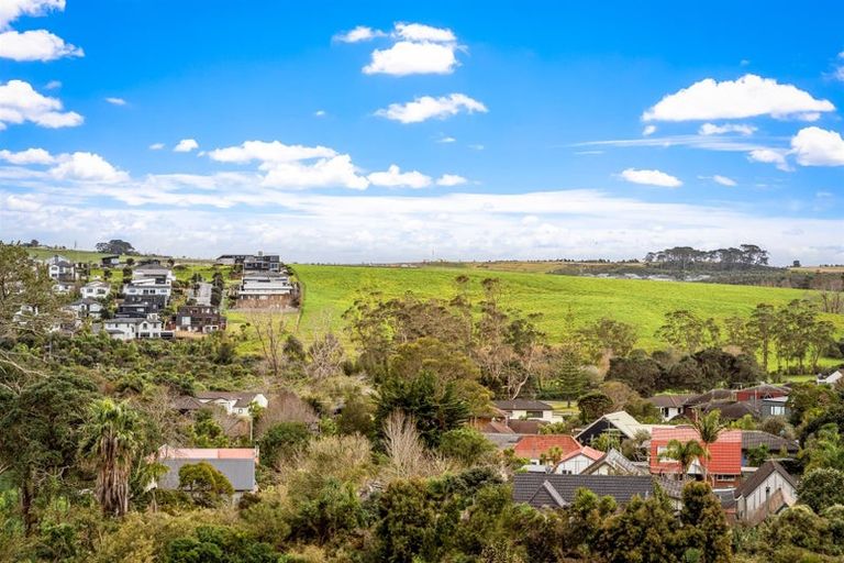 Photo of property in 1/20 Waiau Street, Torbay, Auckland, 0630