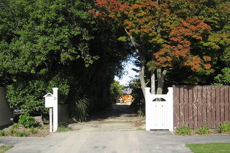 Photo of property in 6 Chilcombe Street, Ilam, Christchurch, 8041