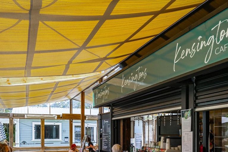 Photo of property in 96 Eaves Bush Parade, Orewa, 0931