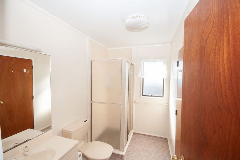 Photo of property in 15b Shastri Terrace, Khandallah, Wellington, 6035