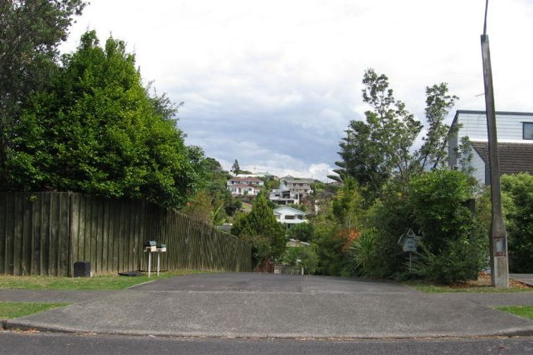 Photo of property in 2/60 Waiau Street, Torbay, Auckland, 0630