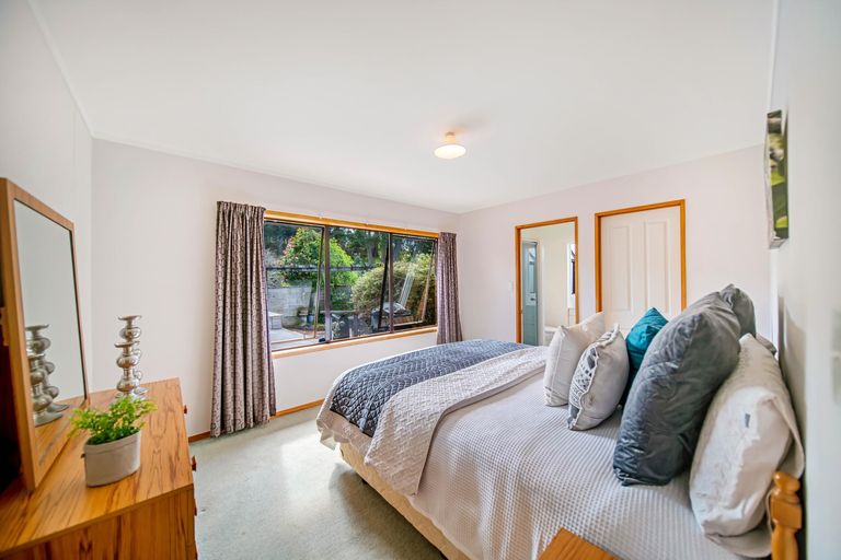 Photo of property in 2/47 Headcorn Place, Botany Downs, Auckland, 2010