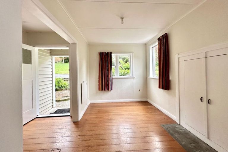 Photo of property in 65 Elmslie Road, Pinehaven, Upper Hutt, 5019