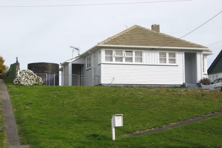 Photo of property in 17 Harper Street, Gonville, Whanganui, 4501