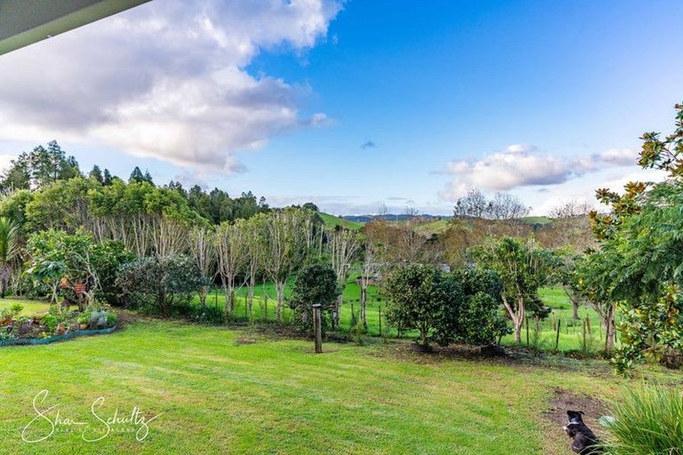 Photo of property in 105 Gorge Road, Maungaturoto, 0520