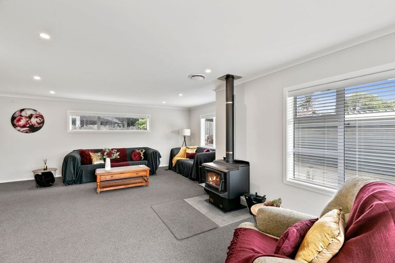 Photo of property in 5 Richard Street, Titahi Bay, Porirua, 5022