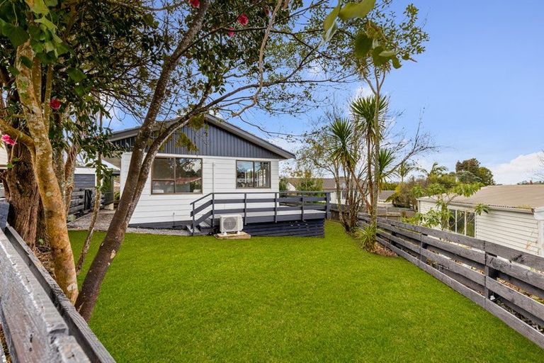 Photo of property in 1/9 Hydra Place, Glen Eden, Auckland, 0602